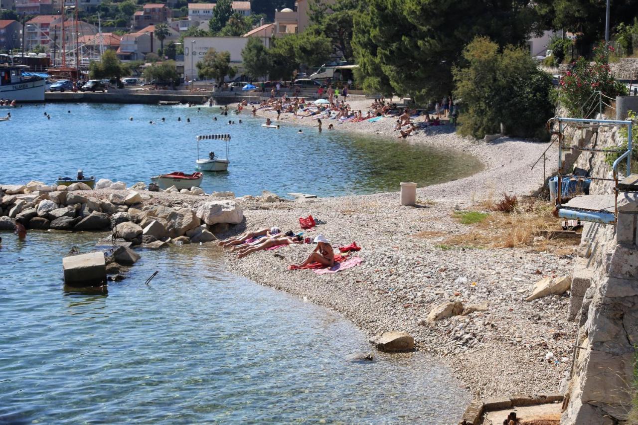 Apartments By The Sea Krilo Jesenice, Omis - 15145 Єсенице Екстер'єр фото