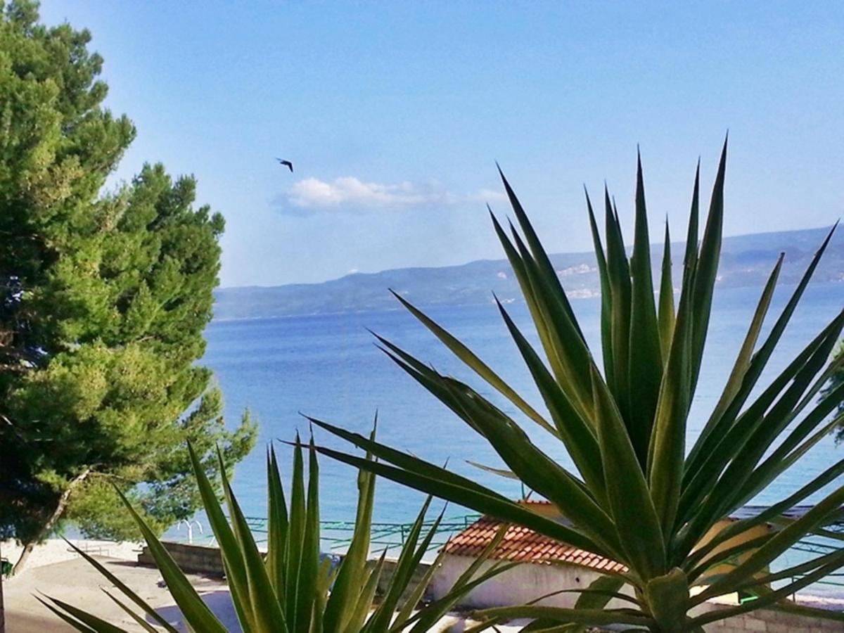 Apartments By The Sea Krilo Jesenice, Omis - 15145 Єсенице Екстер'єр фото